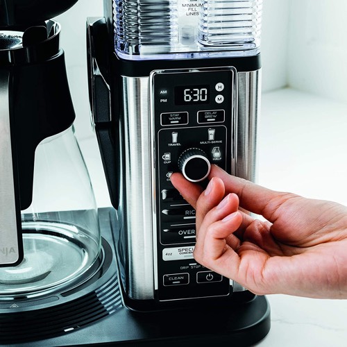 5 Common Ninja Coffee Maker Issues And How To Fix Them [Troubleshooting Guide]