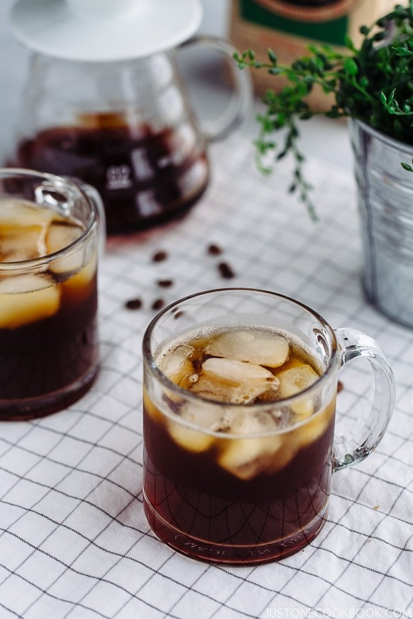 Japanese Iced Coffee vs Cold Brew: Key Differences in Taste, Caffeine & Brew Time
